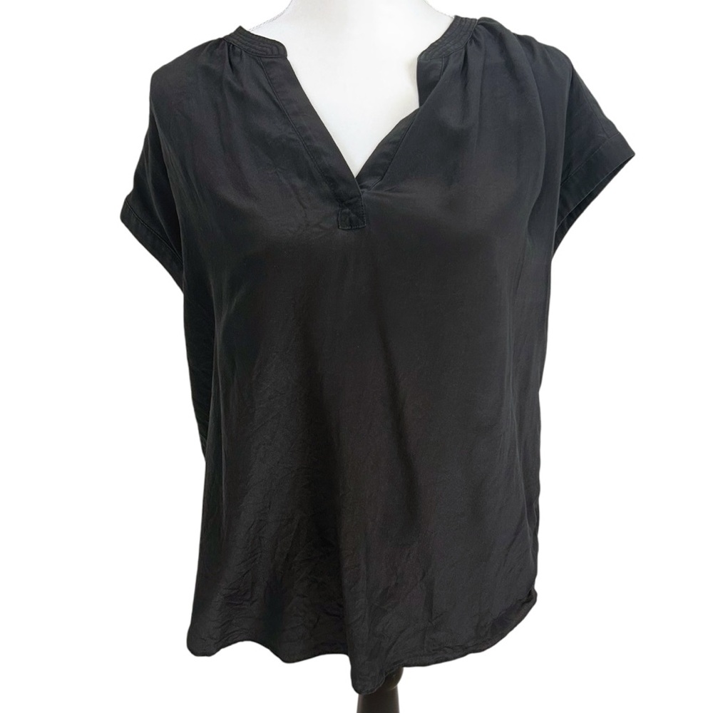 Banana Republic silk Black short sleeve Women's Top